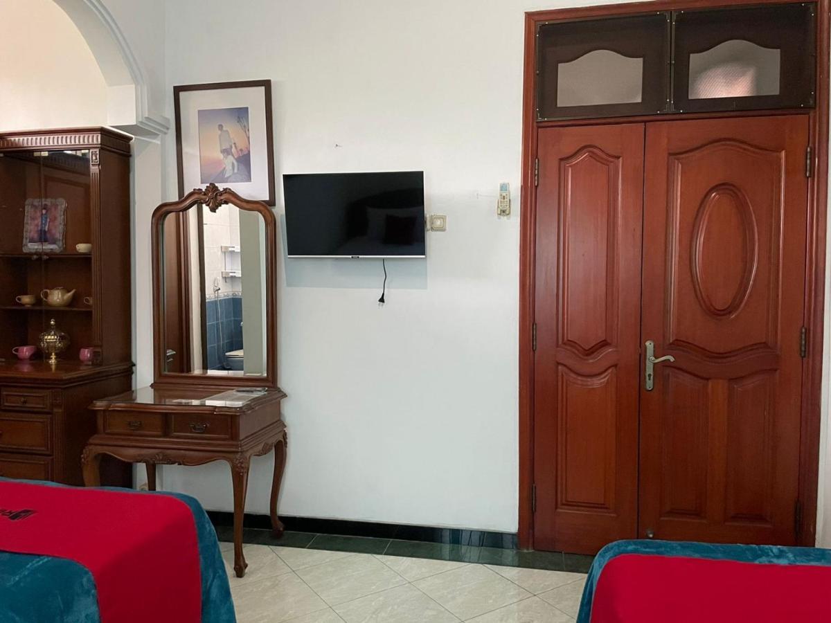 Hotel Reddoorz Syariah @ Karang Pilang Karangpilang Zewnętrze zdjęcie