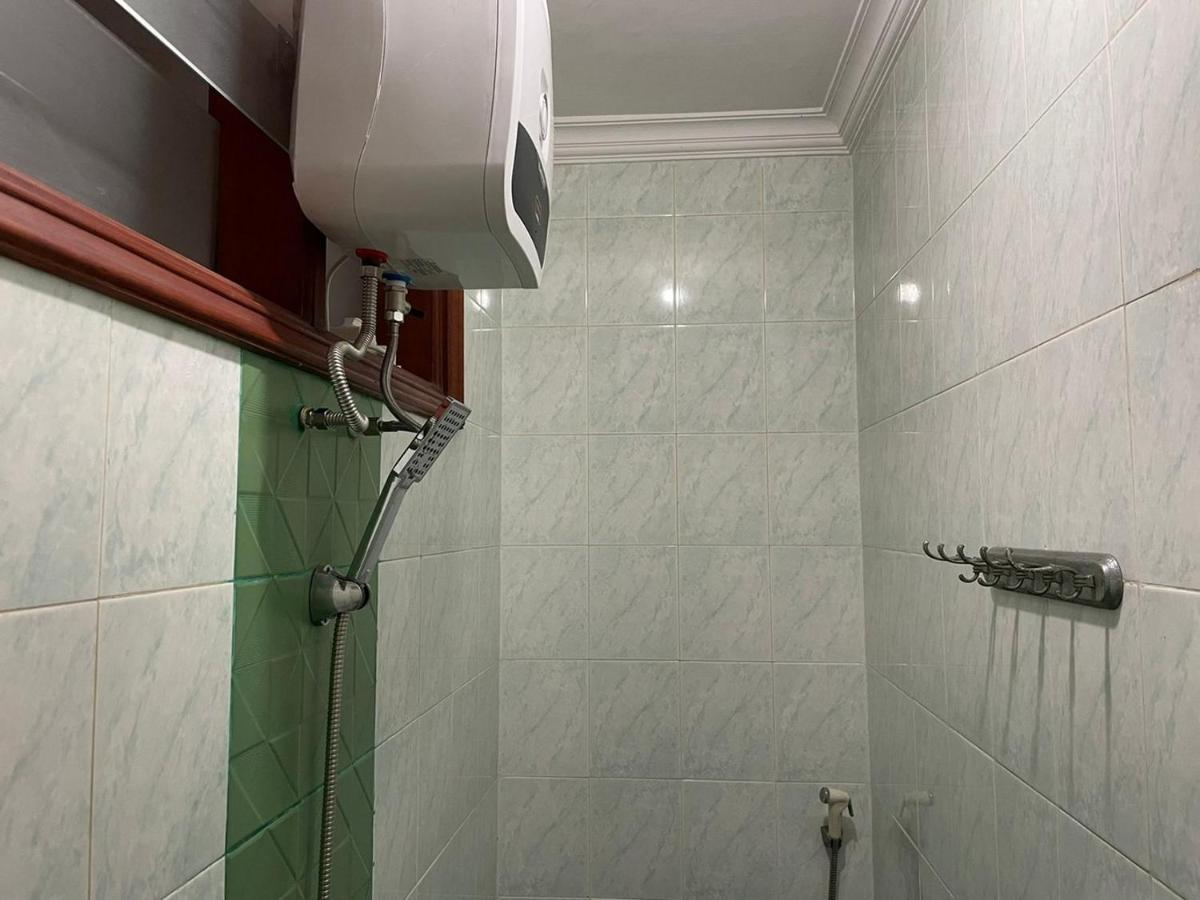 Hotel Reddoorz Syariah @ Karang Pilang Karangpilang Zewnętrze zdjęcie
