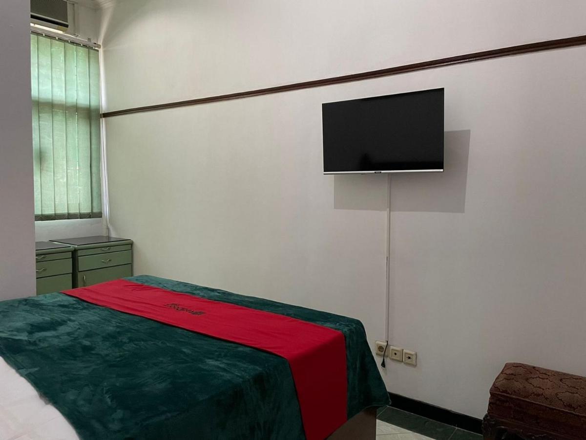 Hotel Reddoorz Syariah @ Karang Pilang Karangpilang Zewnętrze zdjęcie